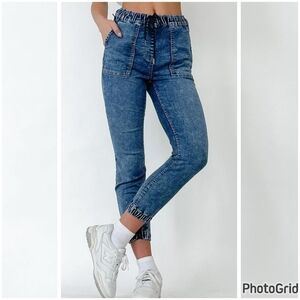 ANTHROPOLOGIE BLACK TAPE_ JOGGER STYLE DENIM JEANS LIGHTWEIGHT - NWOT